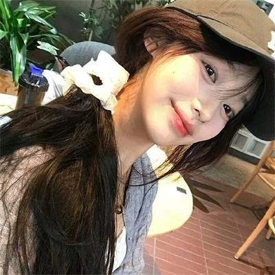 他的模样